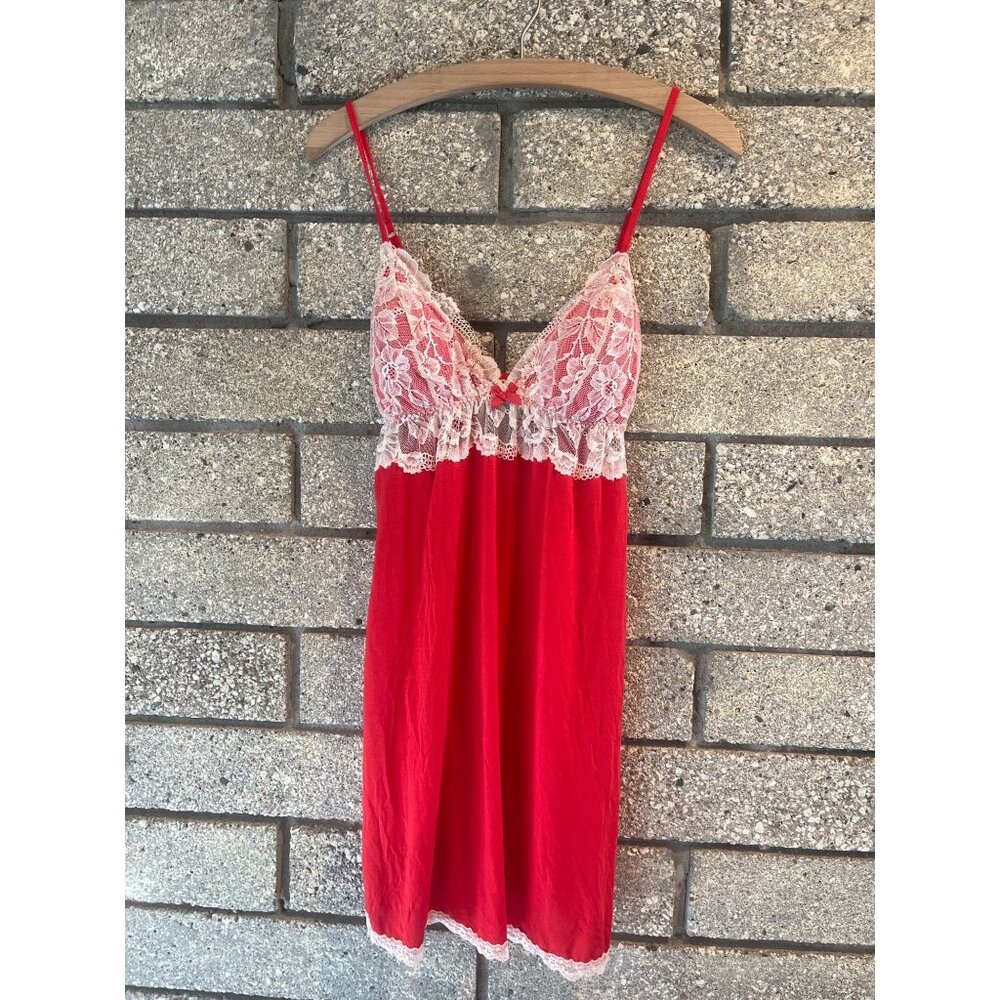 Victorias Secret Red Lace & Mesh Babydoll Nightgown With Bow Accent L/G